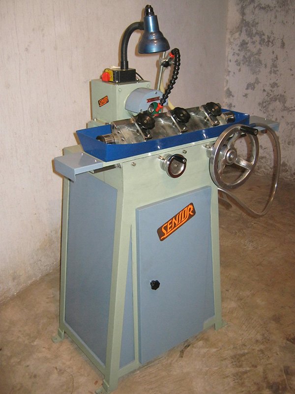 Blade Grinder Machine